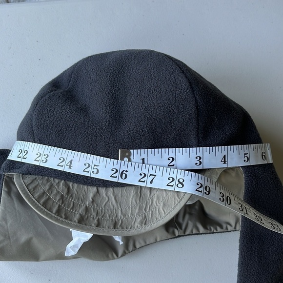 Columbia Fleece Lined Nylon Winter Hat With Ear Flaps Beige Size XL Unisex - Picture 14 of 14